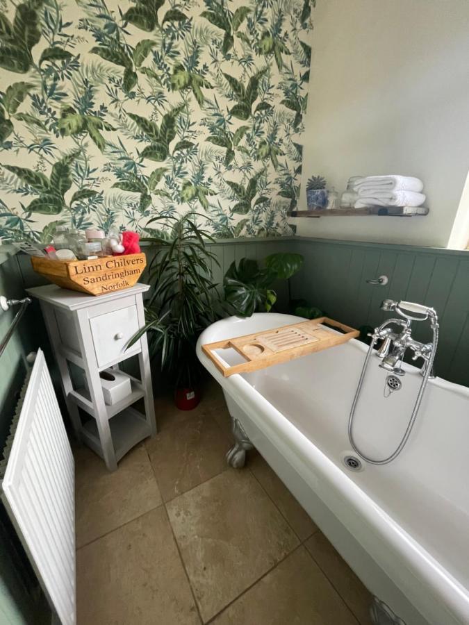 King Size Bed & En Suite Rolled Top Bath Private Lane Harrogate Exteriör bild