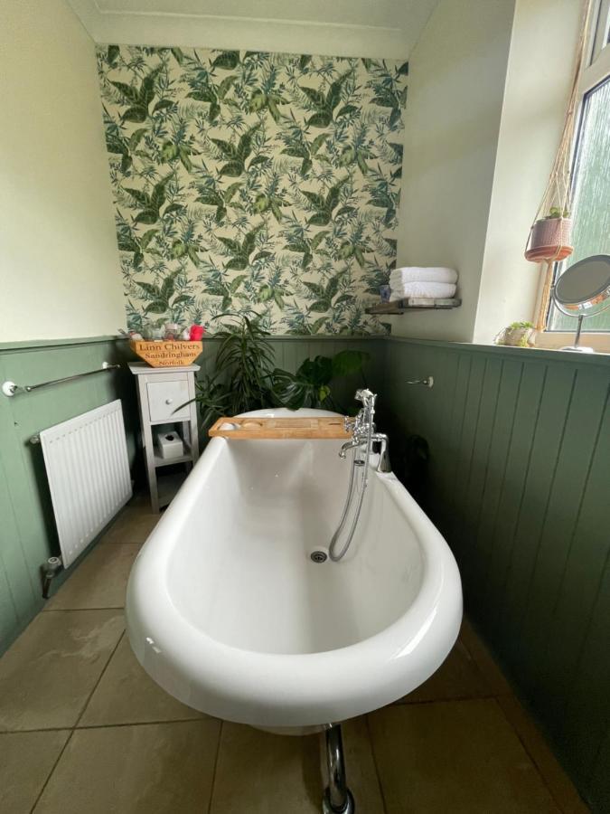 King Size Bed & En Suite Rolled Top Bath Private Lane Harrogate Exteriör bild